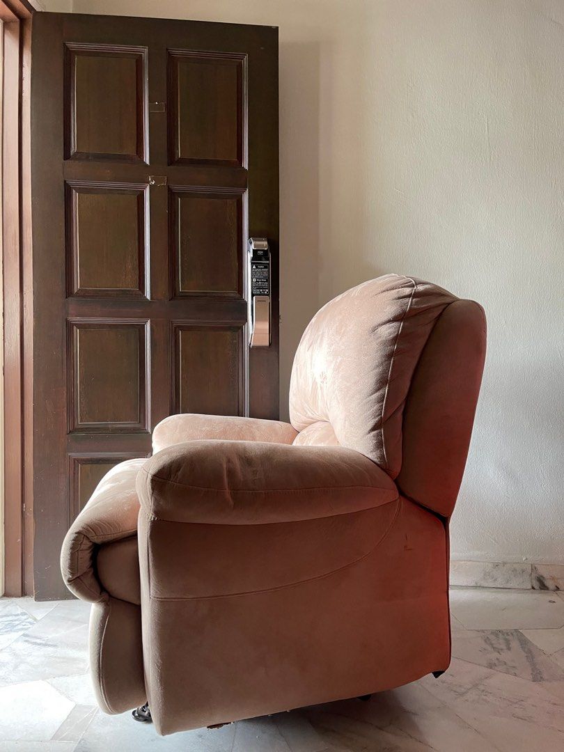 1 SEATER CAVENZI RECLINER SOFA