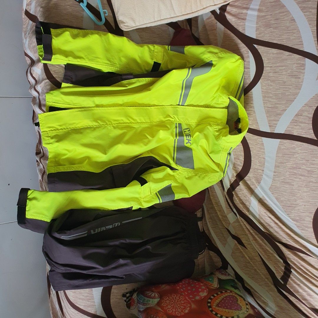 Rain coat spray store