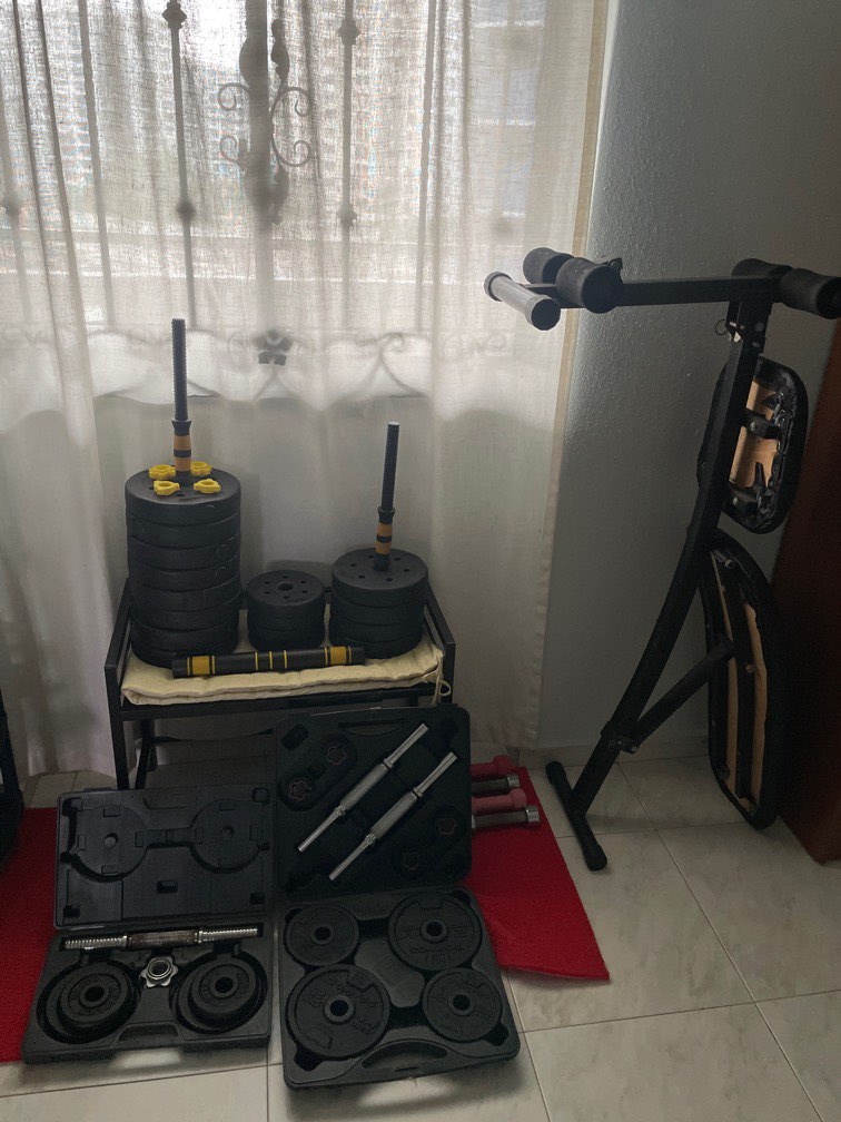 3 sets of Dumbbells and bench, Sports Equipment, Exercise & Fitness