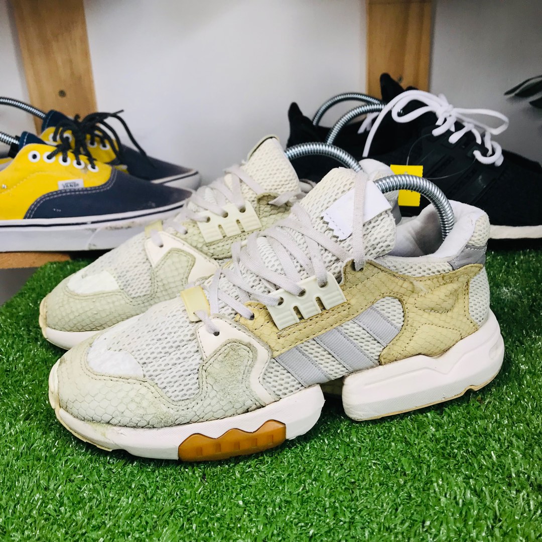 Adidas zx torsion white top
