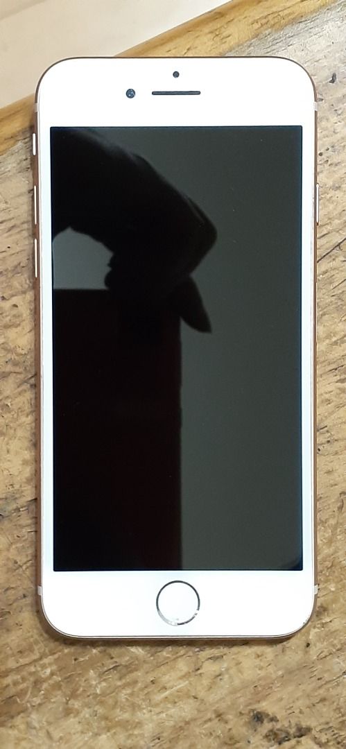 蘋果Apple iPhone8 8 64GB (4.7吋) 零件機只有測試可開機品相如圖狀況