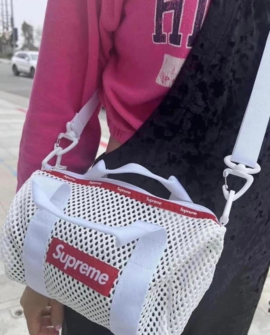 全新supreme mesh mini duffle bag white, 他的時尚, 包, 背包在