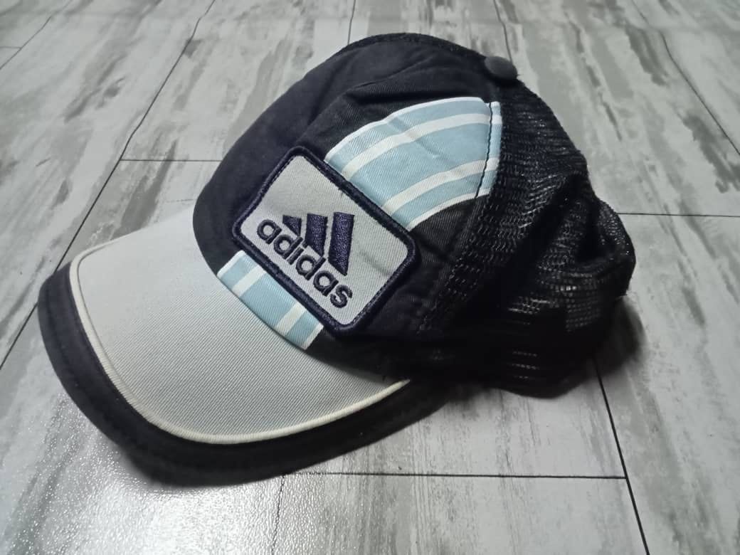 Adidas cap (Category: Cap & Hats) located in Seberang Jaya. Submitted by afiqfatani86 (Listing ID 1243383313, Image 3). Description: Tidak termasuk pos.