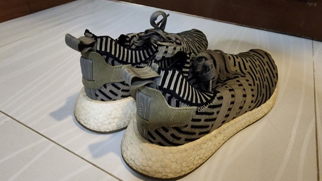 Adidas men's nmd_r2 store primeknit olive green fabric