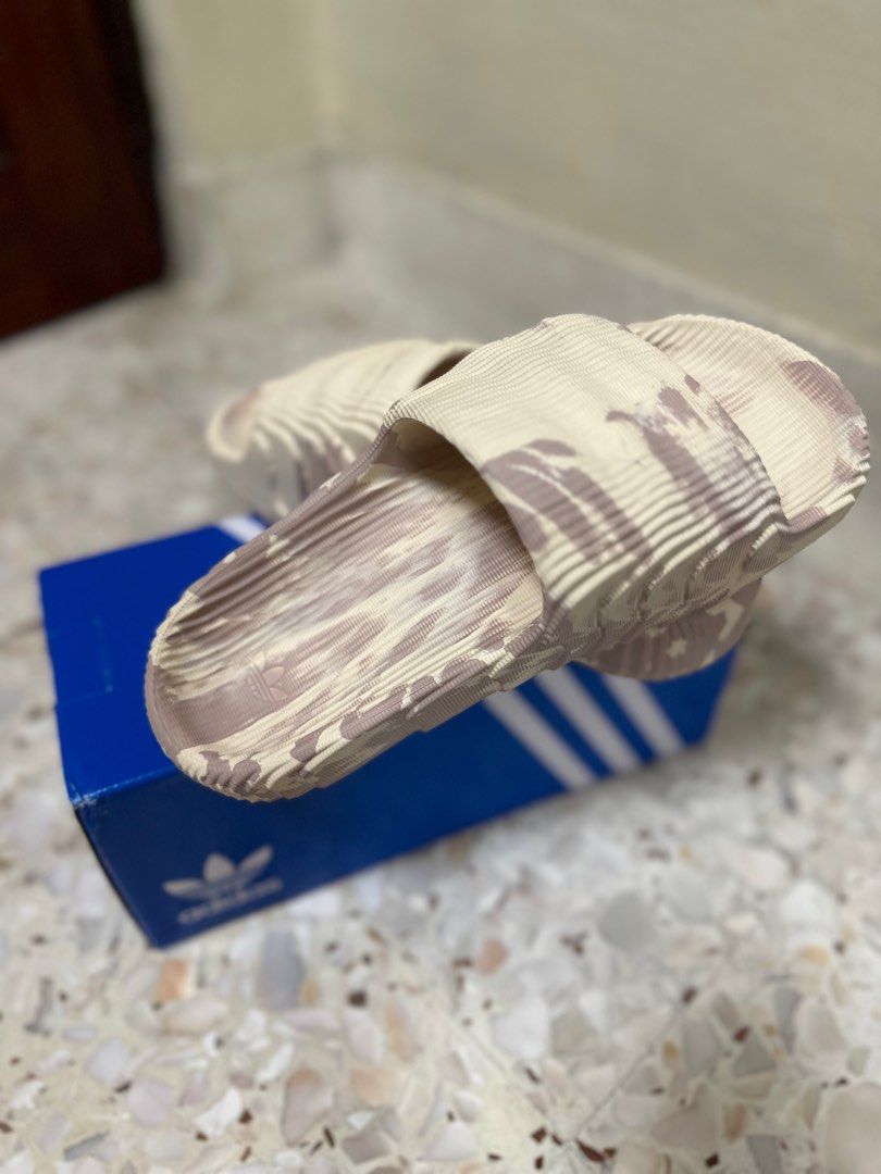Adidas Originals Adilette 22 Slip-on Slides HP6516, Women's Fashion,  Footwear, Flipflops and Slides on Carousell