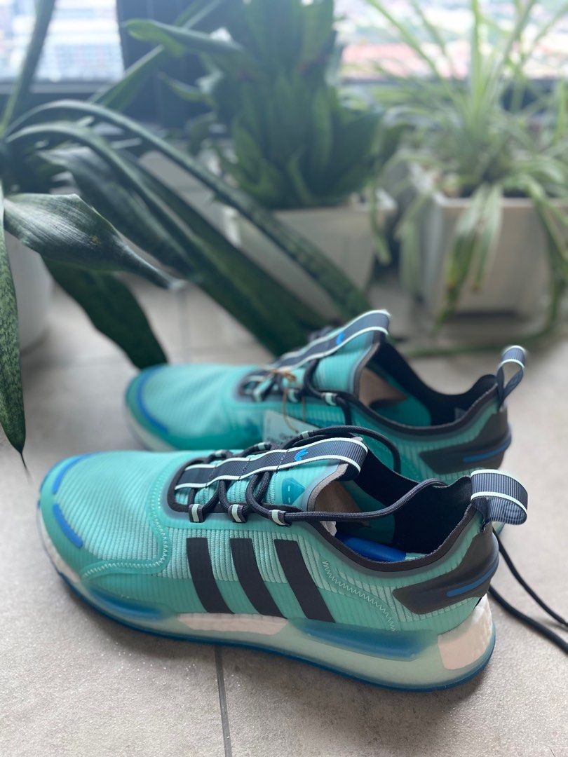 ADIDAS ORIGINALS XBOX NMD V3, Men's Fashion, Footwear, Sneakers on Carousell