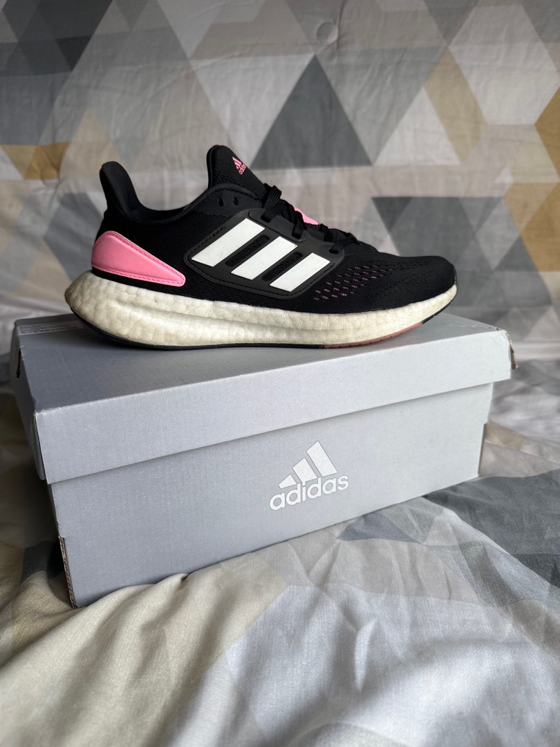 Adidas Pureboost 22, Fesyen Wanita, Sepatu di Carousell