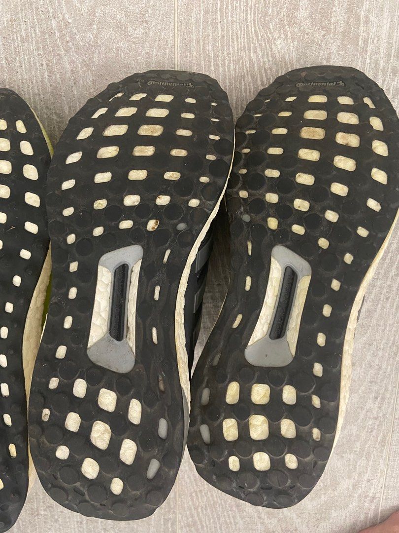 Adidas Ultraboost （分類：波鞋）位於 Hong Kong。 由 mzy417 提交（商品編號 1243375477，圖片 2）。簡介： 兩對US8一齊賣 使用狀況如圖 無盒 只限順豐交收。