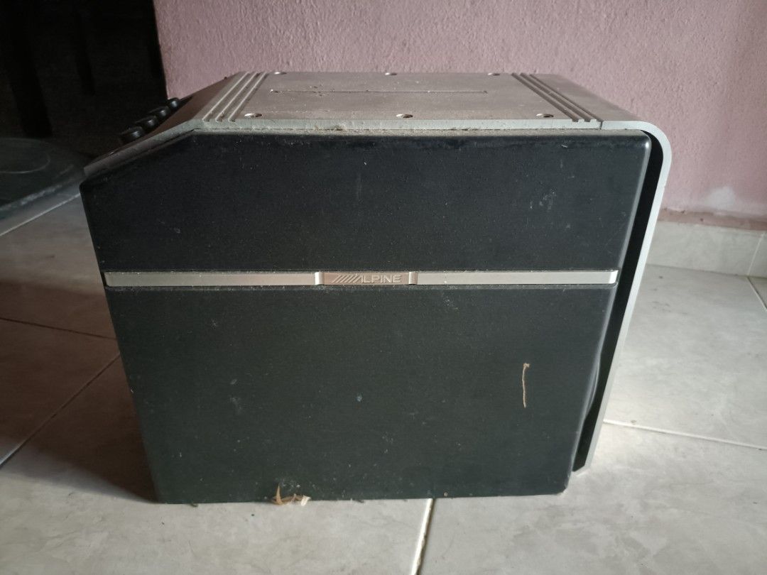 Alpine subwoofer Car, Audio, Soundbars, Speakers & Amplifiers on Carousell