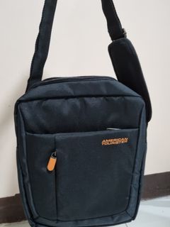 American Tourister Activair Business Sling/Crossbody Bag/Laptop/Tablet  Bag