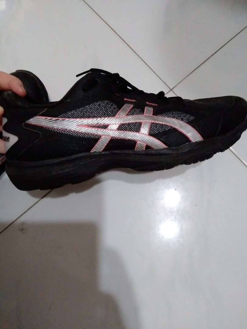 asics netball shoe