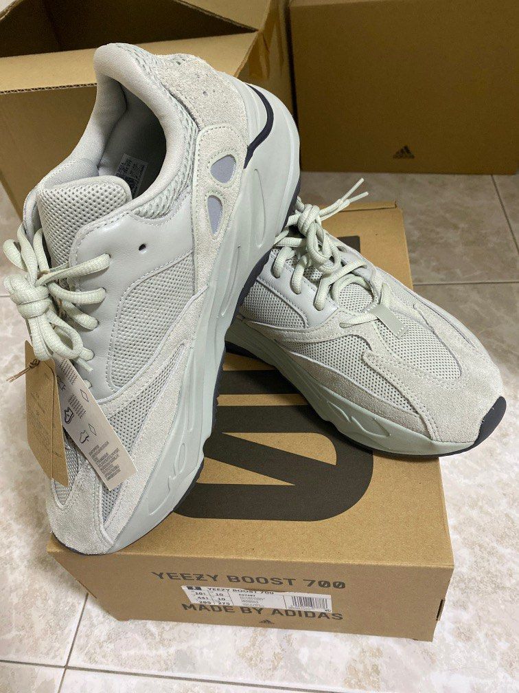 SALE AUTHENTIC 2023 YEEZY BOOST 700 SALT BNIB US10.5 Men s
