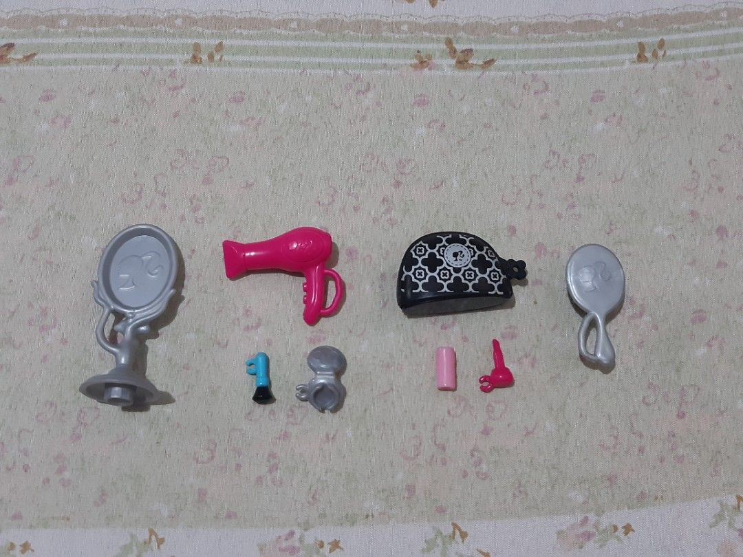 Barbie hotsell mini makeup