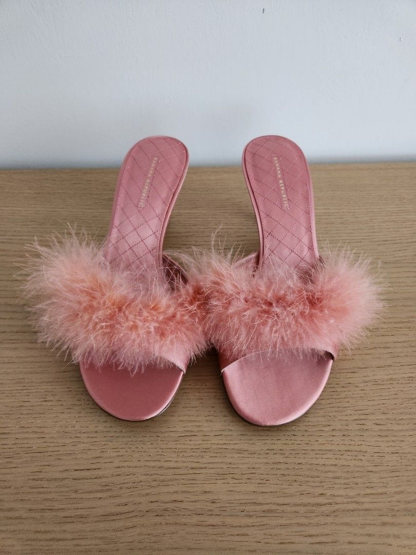 Fuzzy slippers discount with heels