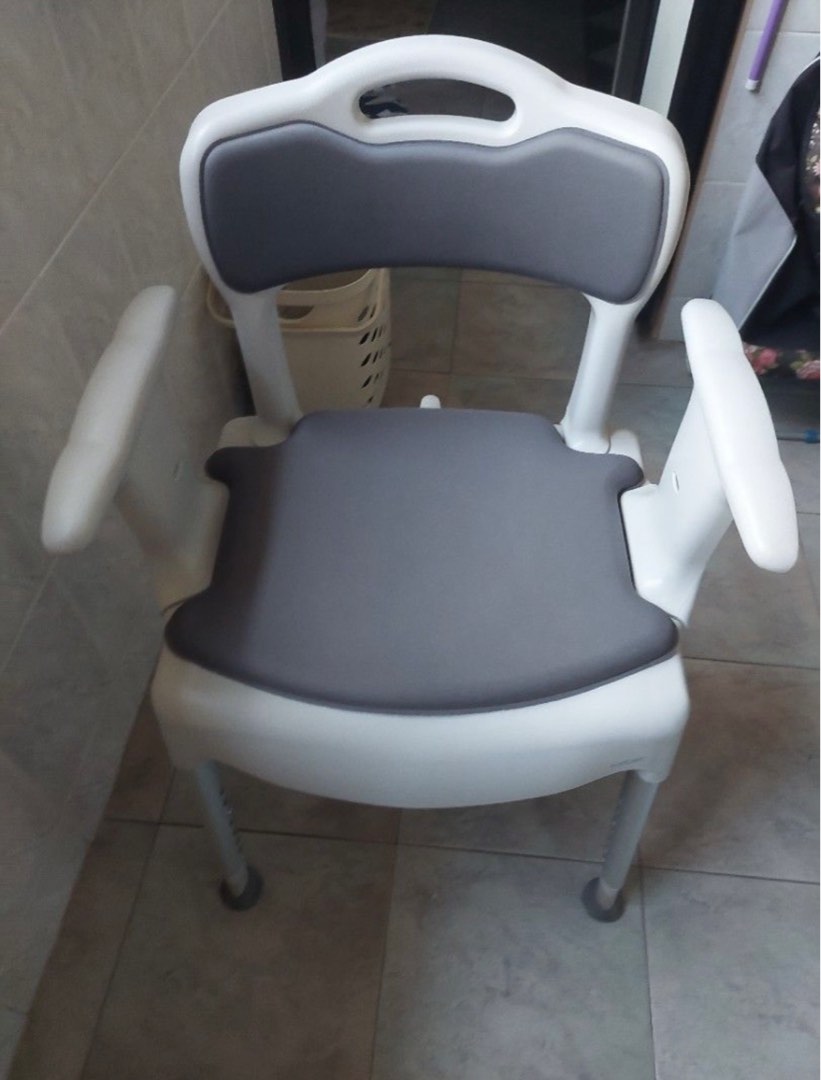 Bathing chair / Commode, Health & Nutrition, Assistive & Rehabilatory