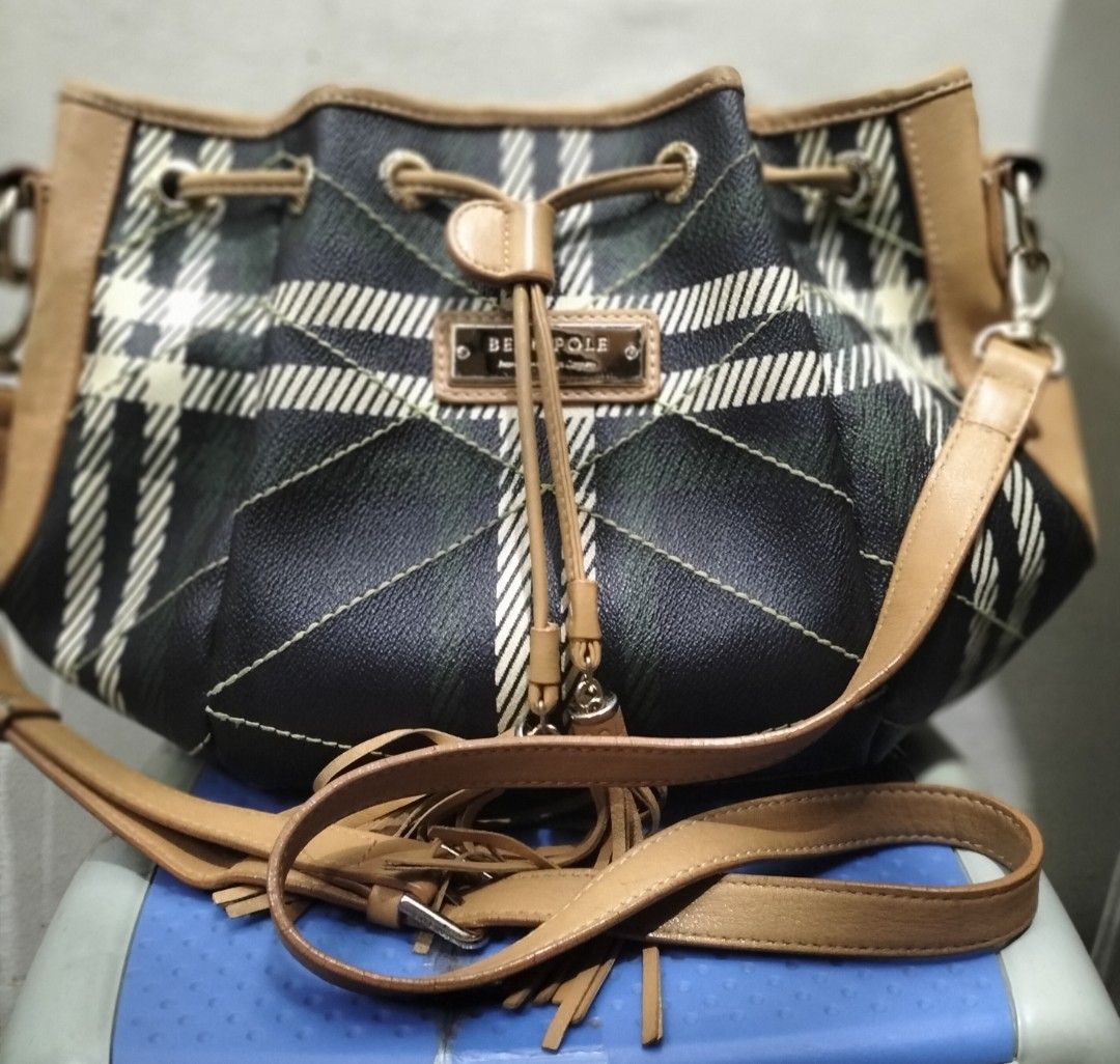 Metrocity mini bucket bag, Women's Fashion, Bags & Wallets, Cross-body Bags  on Carousell