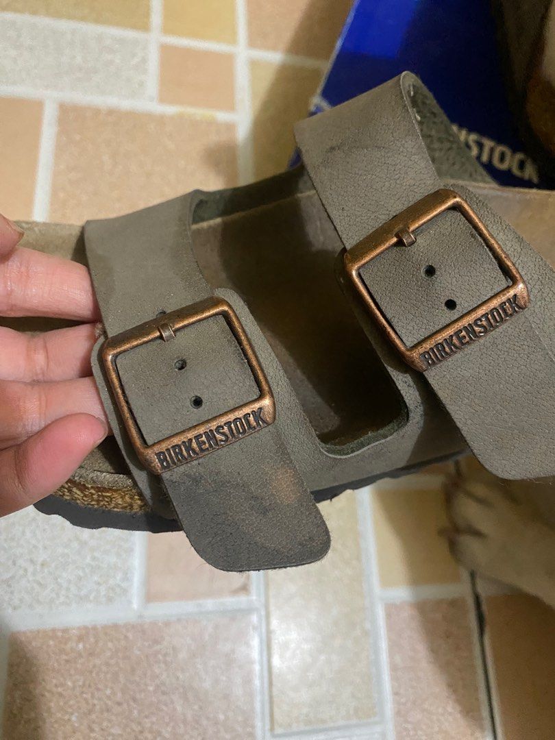 Birkenstock Arizona BS (Category: Slippers and slides) located in Quezon City. Submitted by crizm (Listing ID 1243432304, Image 3). Description: Authentic bought from Melbourne, Australia Needs cleaning.