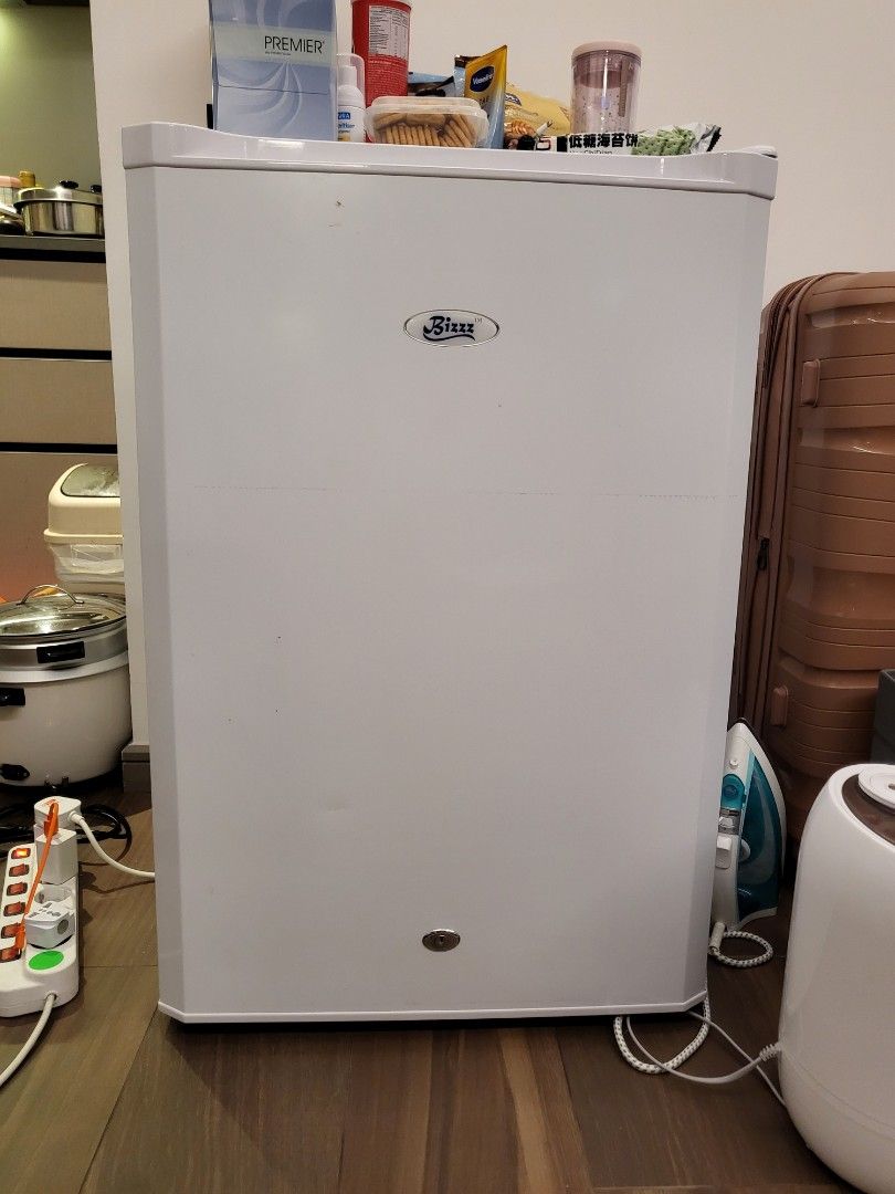BIZZ UPRIGHT FREEZER 85L (less than 1 yr) + FREE Foot Massage OSIM, TV