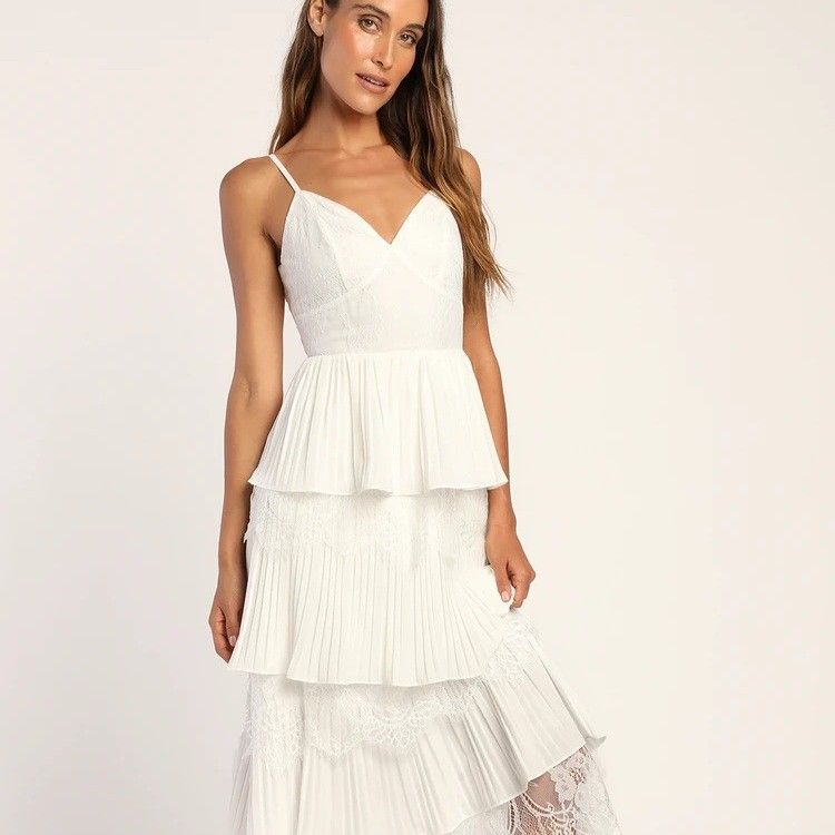 BNWT AURORA White Lace Tiered Pleated Sweetheart Midi Photoshoot