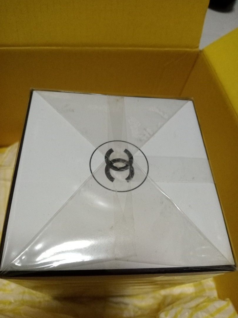 Bois Des ILes, Beauty & Personal Care, Fragrance & Deodorants on Carousell