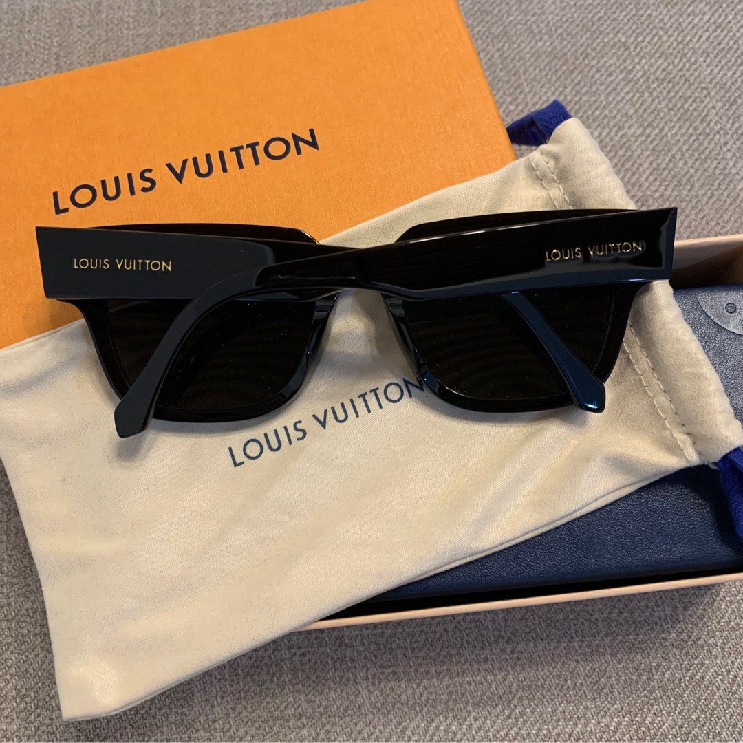 BRANDNEW Louis Vuitton escape square sunglasses, Luxury