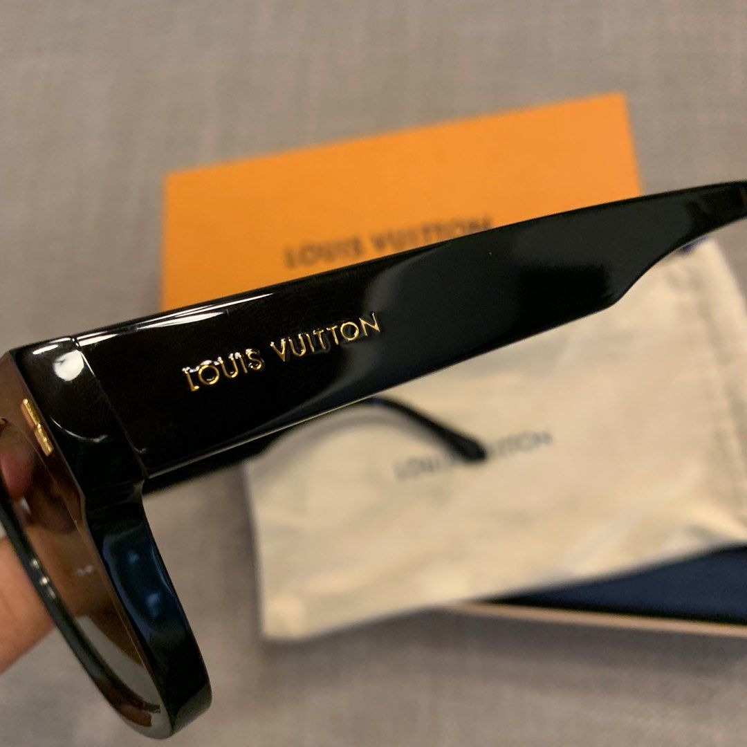 BRANDNEW Louis Vuitton escape square sunglasses, Luxury