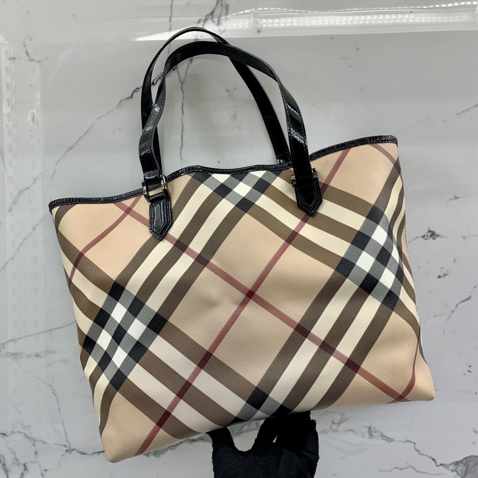 Burberry top bags torn