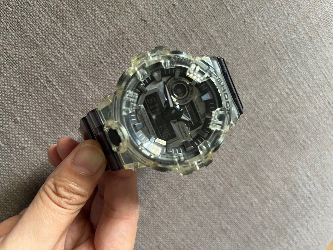 Casio Gshock (Category: Men's Watches) located in Quezon City. Submitted by migsxdeclutterproject (Listing ID 1243339904, Image 3). Description: Rfs: decluttering FIRM PRICE Original/authentic Note: yellowing on casing (normally happens in time for clear casing models like this).