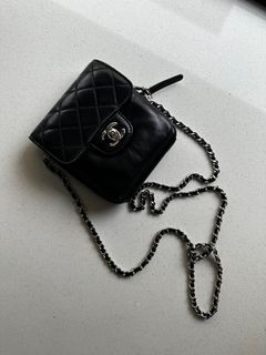 Chanel wallet on chain