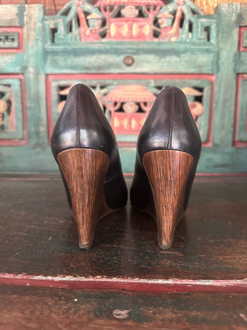 Wedge best sale louboutin shoes