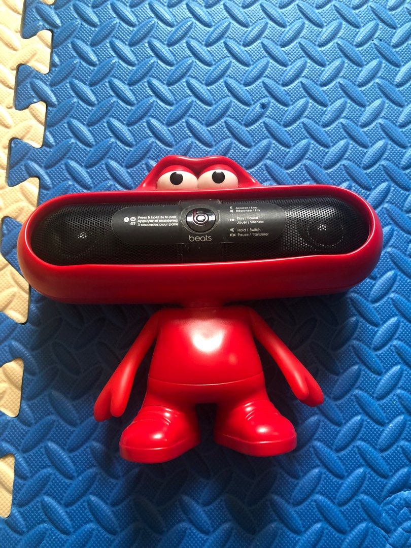 Beats clearance pill stand