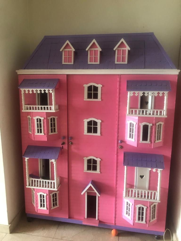 Low price doll house hotsell