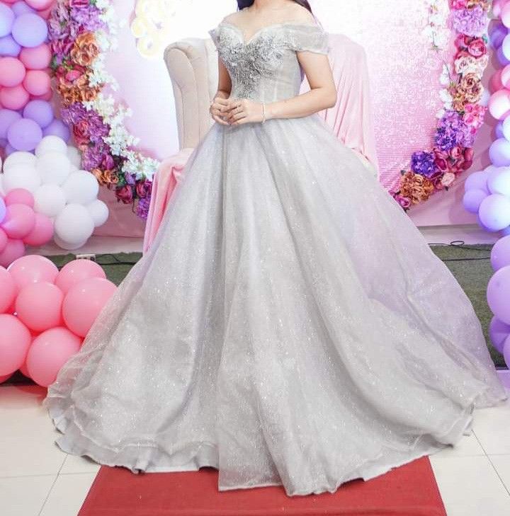 Gray gown for debut outlet