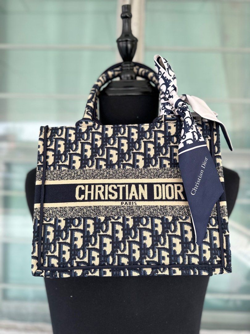 Dior handcarry on the go bag (medium), Women's Fashion, Bags & Wallets,  Tote Bags on Carousell