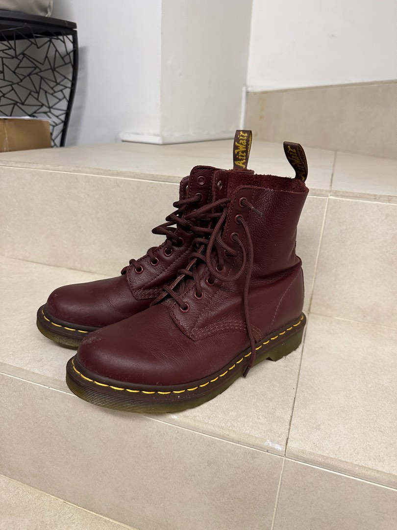 Dr martens nappa red 2025