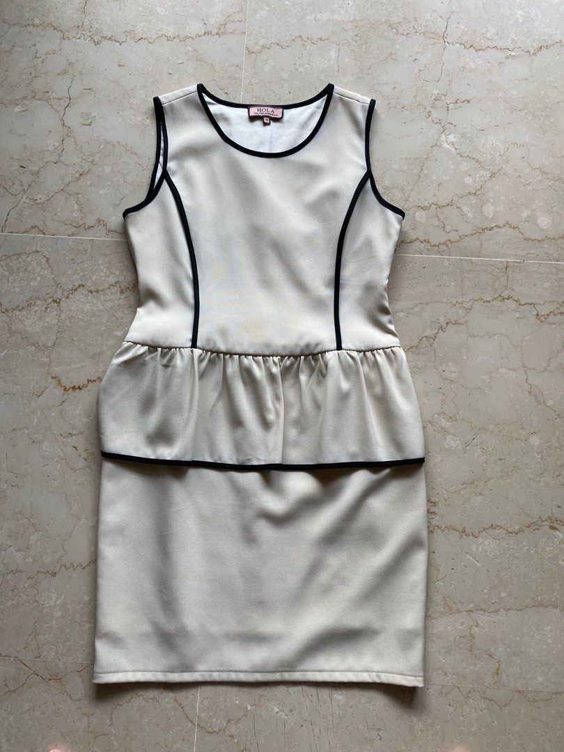 White dress discount with black trim