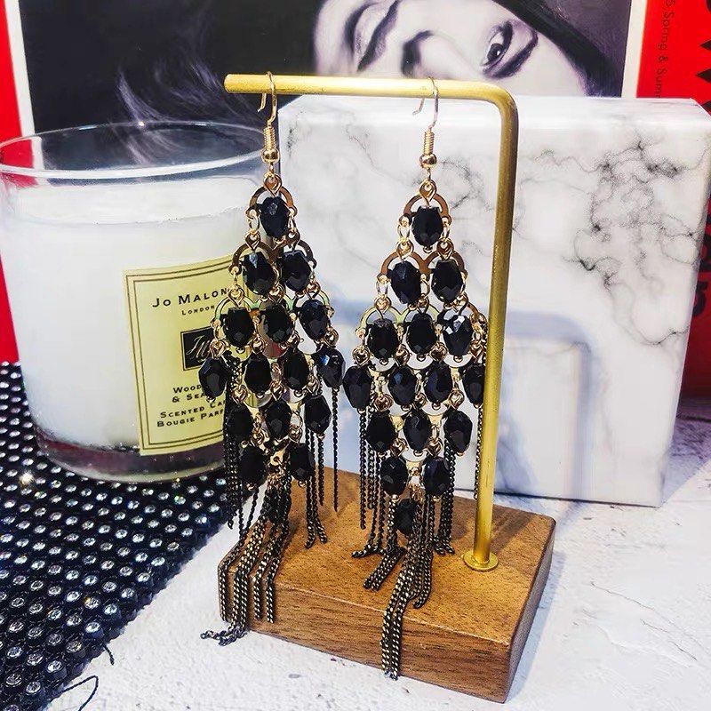 Earrings good for night gown very sexy glamouring Women s Fashion Jewelry Organisers Earrings on Carousell