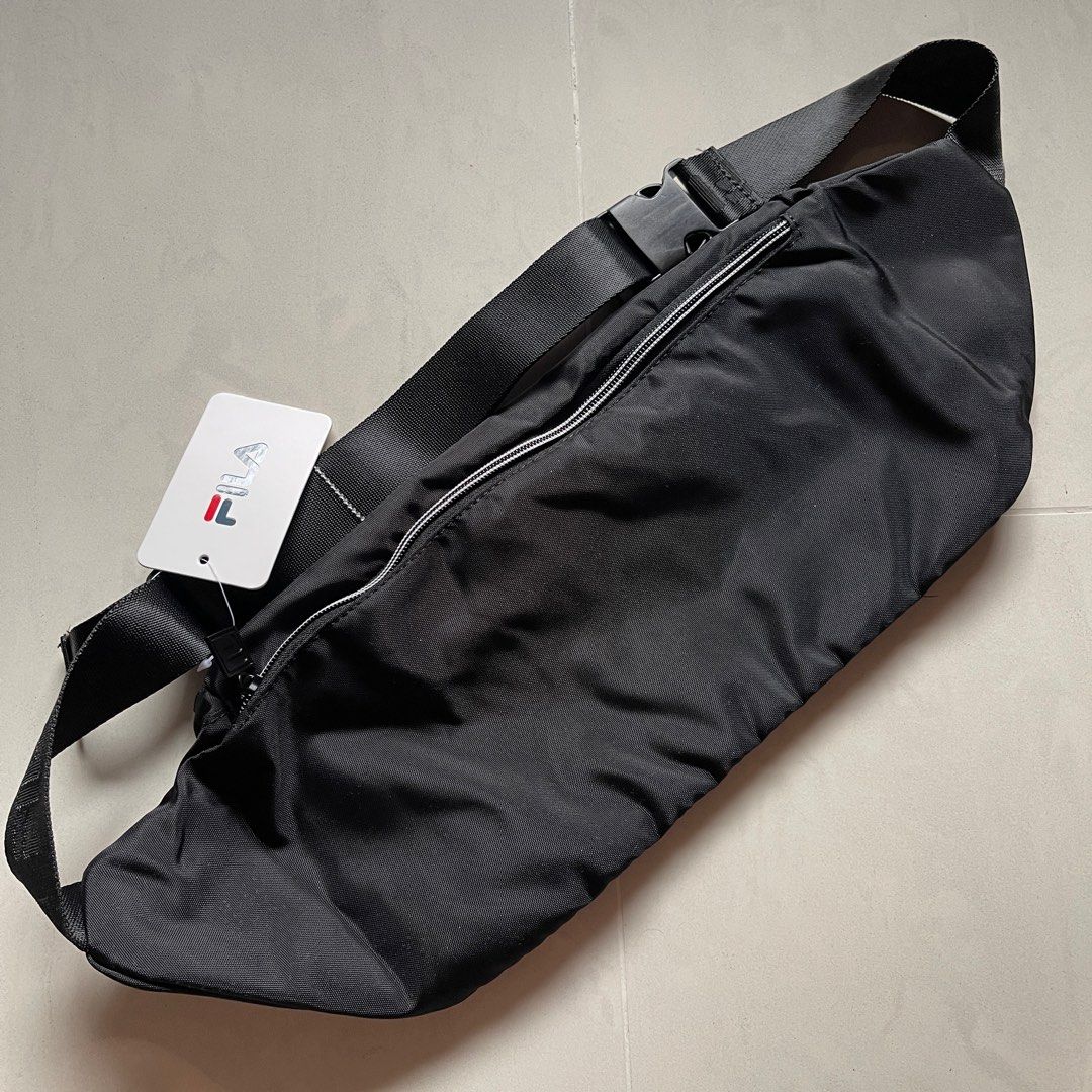 Fila extra large sized crossbody bumbag sling bag waist pouch rare limited streetwear Korea exclusive biker rider cyclist hiker