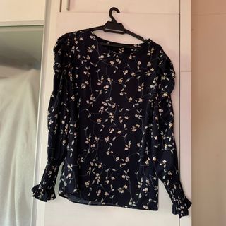 (Category: ) located in . Submitted by wearit2nd (Listing ID 1243330947, Image 1). Description: .