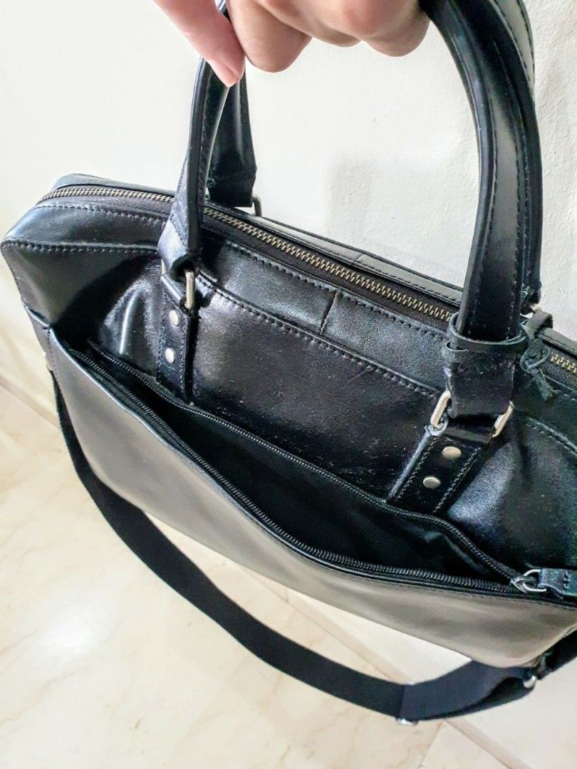 Fossil Defender Black Shoulder Bag Women s Fashion Bags