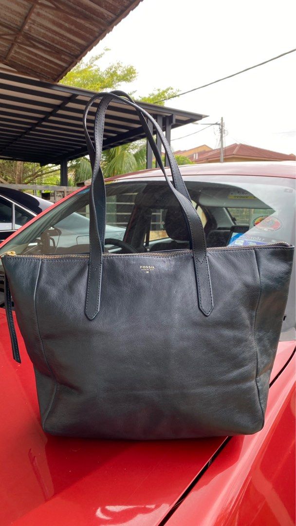 Original Fossil Sydney Tote Bag, Luxury, Bags & Wallets on Carousell