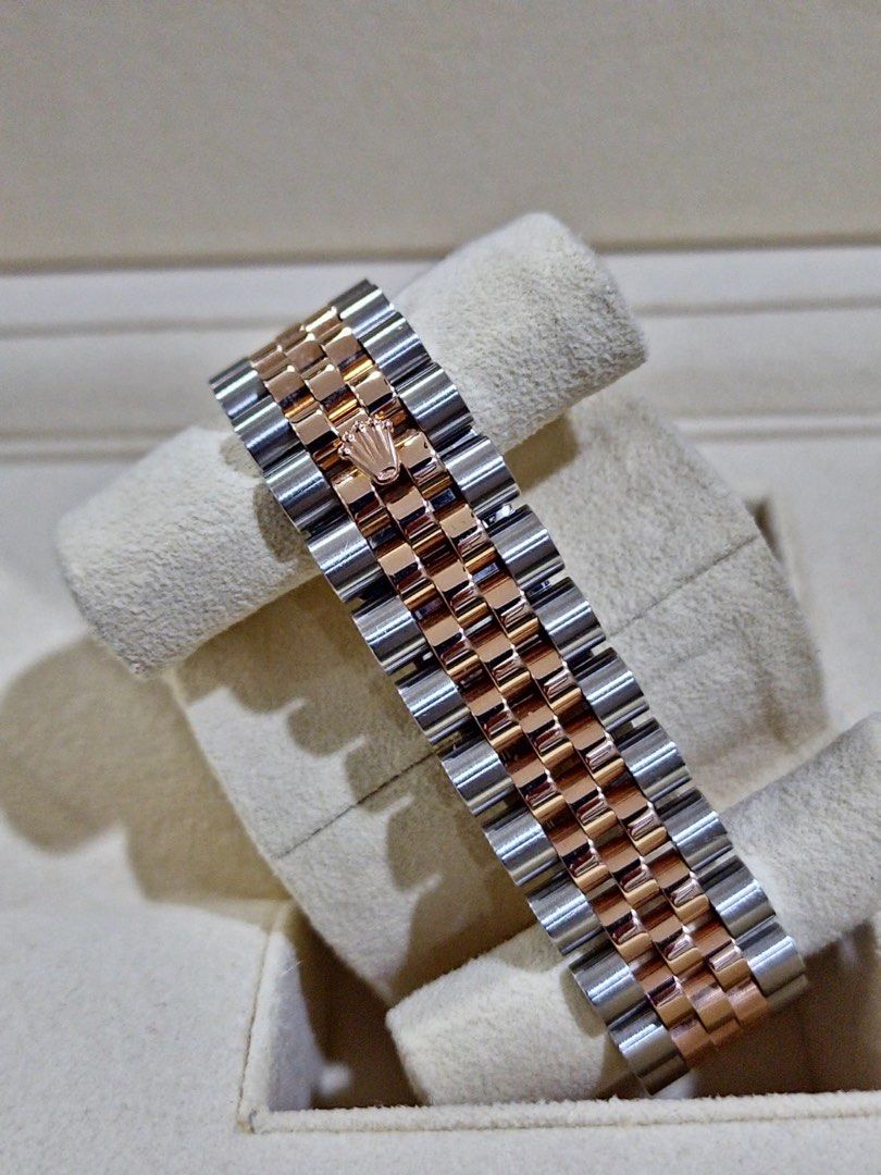 Seiko SKX Strapcode Super Jubilee Bracelet Review - YouTube