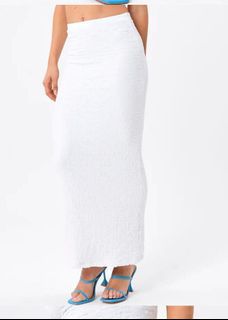 Glassons Slim-fit Textured Maxi Skirt in White