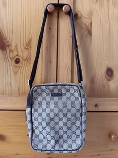 Gucci Canvas Messenger handbag