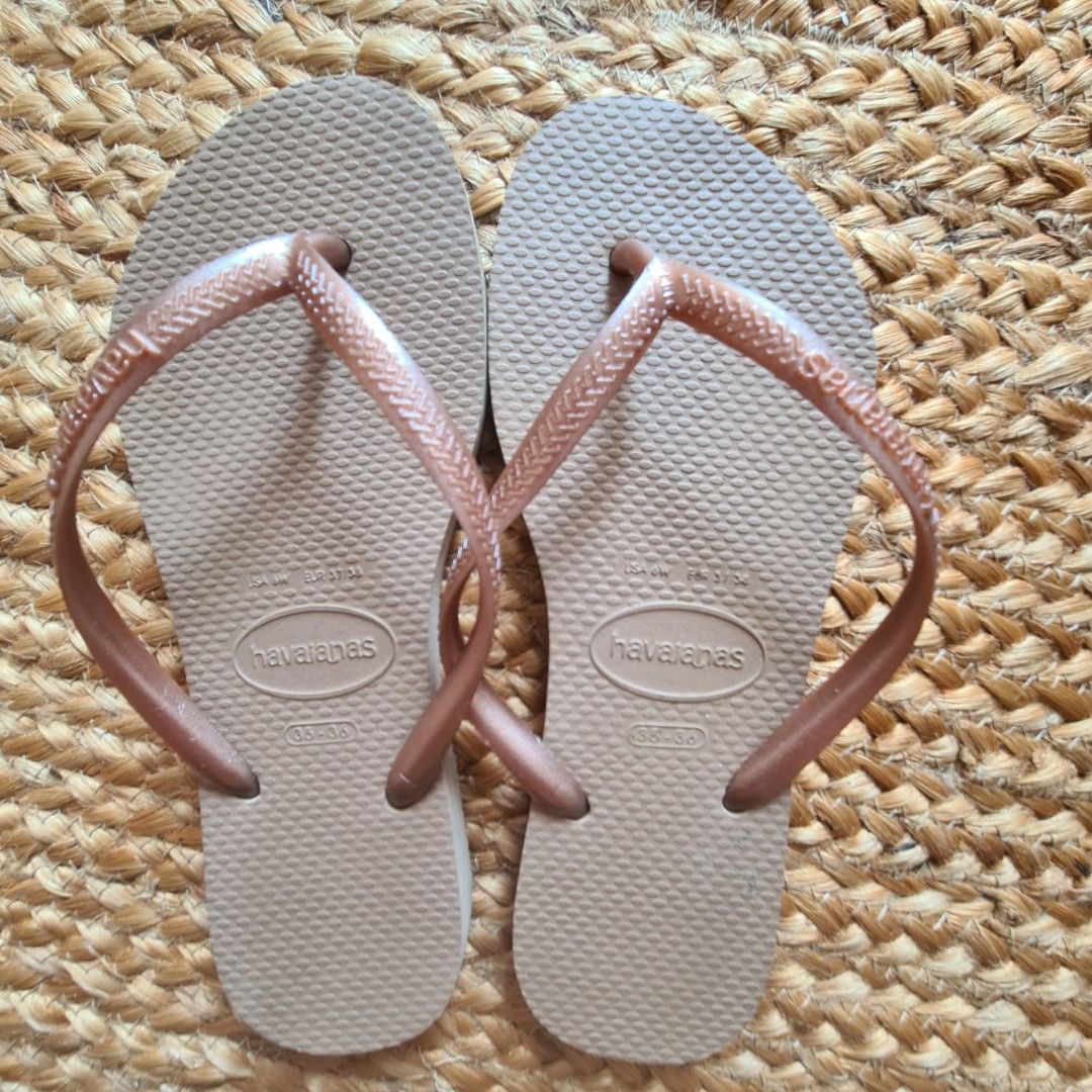 Gold havaiana sales flip flops