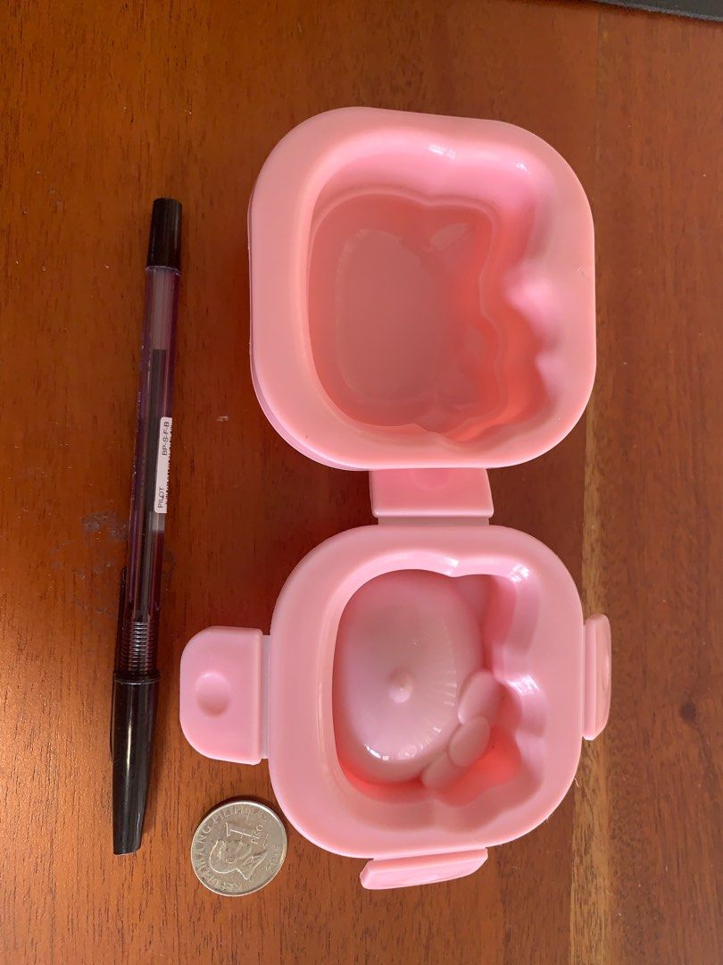Hello Kitty Bento Tool set- 4 sets (Category: Food Organization & Storage) located in Calamba. Submitted by cur8d (Listing ID 1243294860, Image 3). Description: .