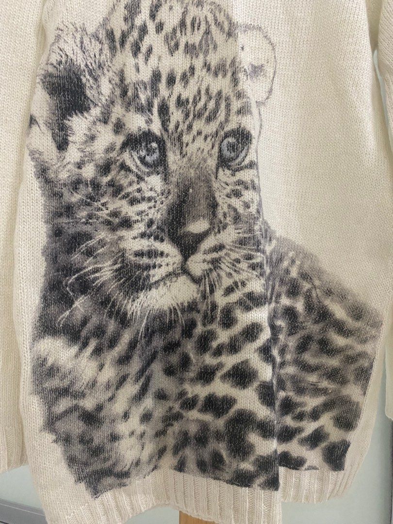 H&m store leopard sweater
