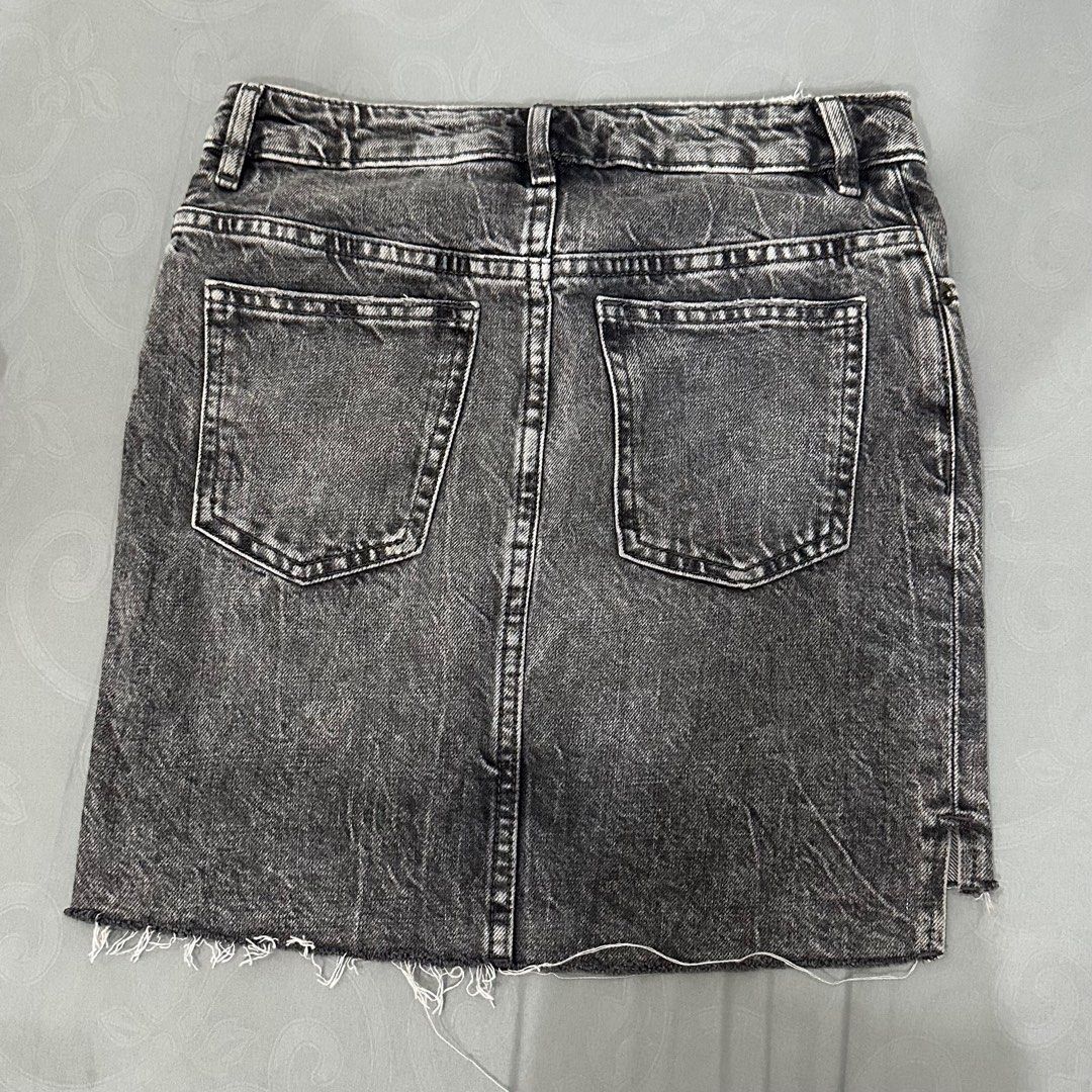 H&M Black White Blue Denim Skirt