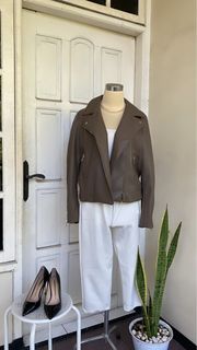 (Kategori: ) berada di . Dikirim oleh setya_wd (ID iklan 1243384328, Gambar 1). Deskripsi: .