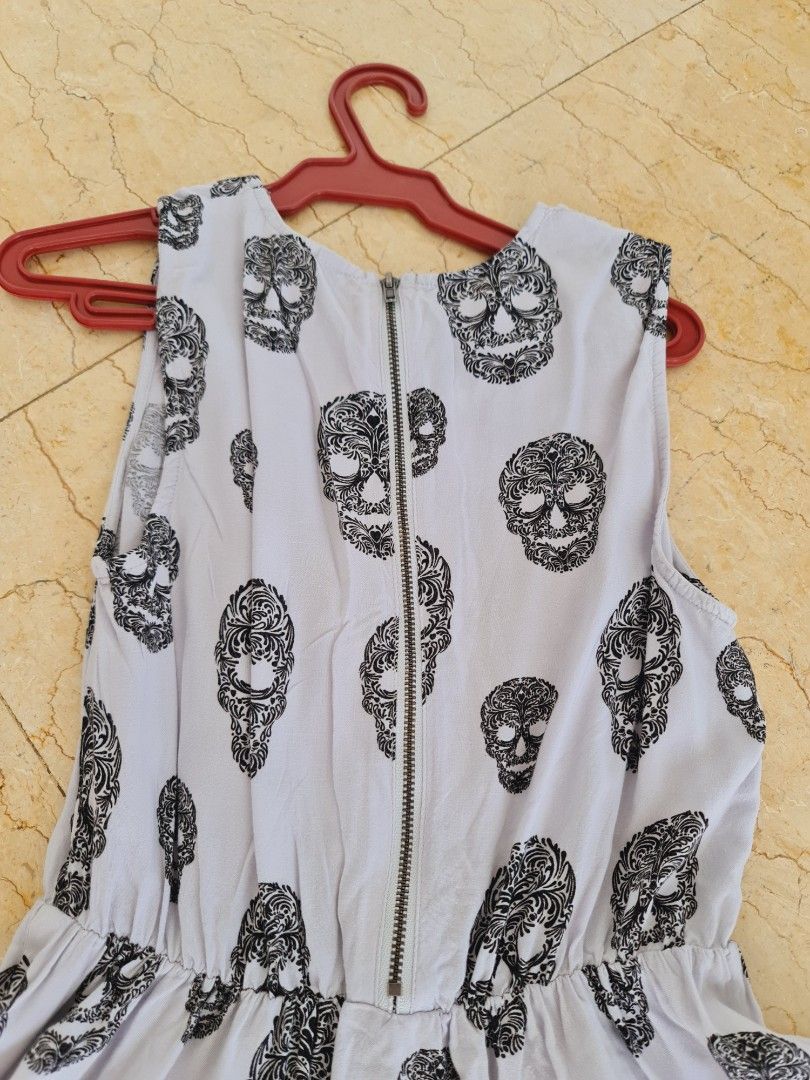 H&m skull shop dress